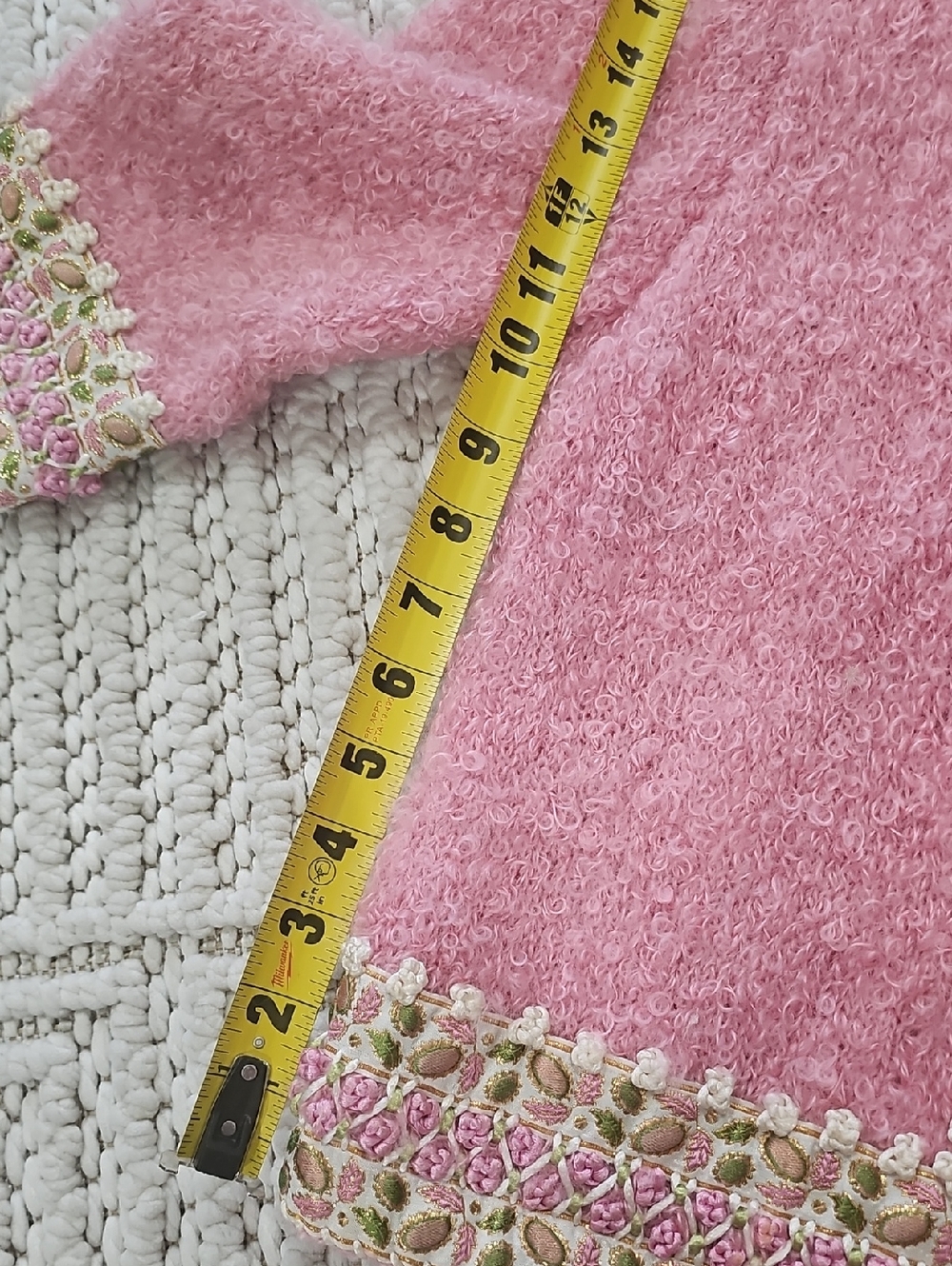 VINTAGE SAKS FIFTH AVENUE PINK SWEATER EMBELLISHED DETAIL NO SIZE CARDIGAN - Picture 13 of 14